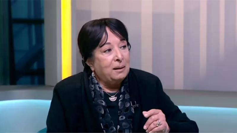 شاهد.. سميرة عبد العزيز: سميحة أيوب كانت درع الحماية لي على المسرح