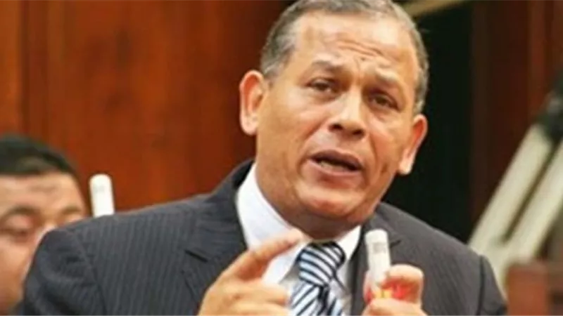 محمد انور السادات يطالب ببث جلسات الحوار المجتمعي