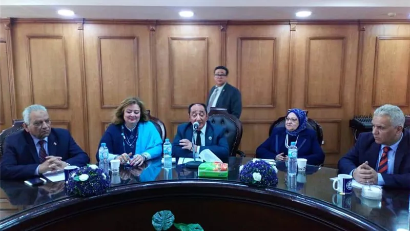 تحديد سعر الكتاب الجامعى بما لا يزيد عن خمسين جنيها بجامعة العريش