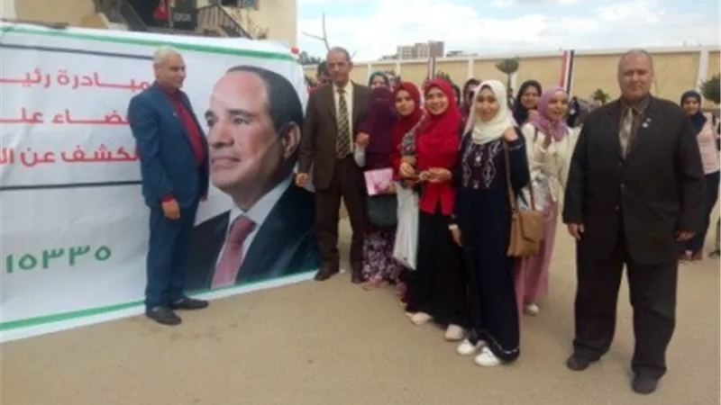 الفرق المتحركة للمبادرة الرئاسية وصلت كلية بنات الازهر بالزقازيق.. صور