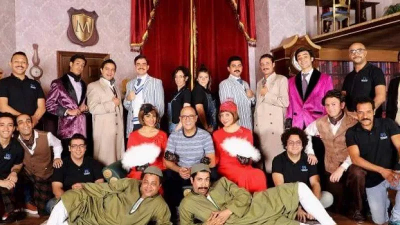 أشرف عبدالباقي كامل العدد بمسرحية كلها غلط في المنيا .. صور
