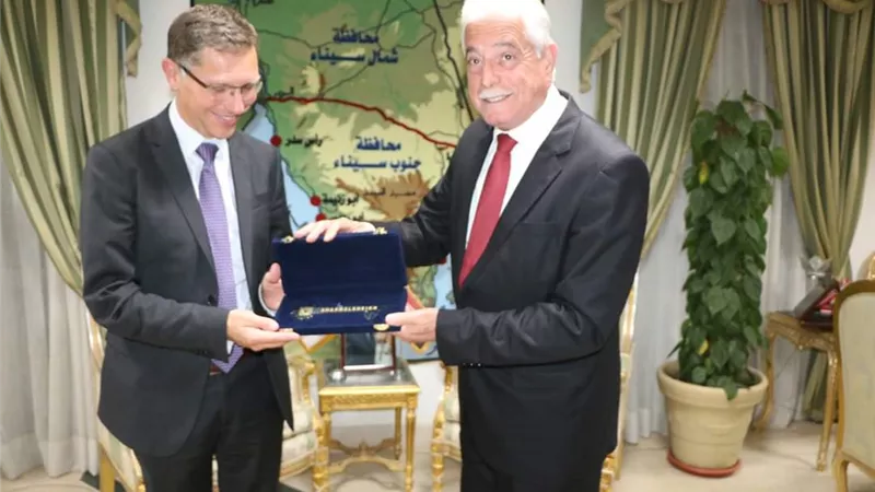 فوده يستقبل القنصل الفرنسى ويدعوه لحضور إحتفالية سانت كاترين