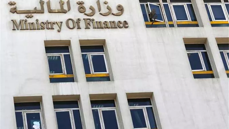 المالية تكشف عن سعر الصرف في الموازنة الجديدة
