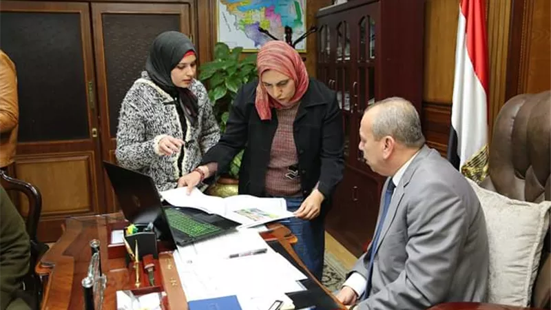محافظ كفرالشيخ يناقش البدء في إنشاء مشروع (شارع ٣٠٦) لتوفير فرص عمل للشباب