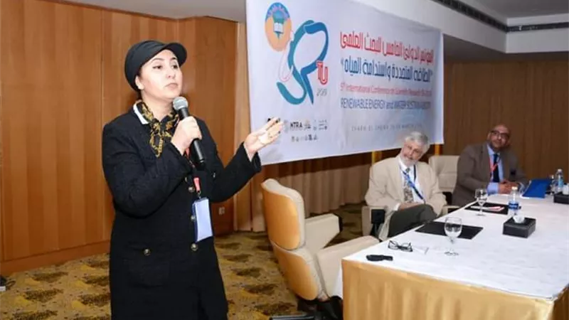 ايمان غنيم الاستاذ بجامعة كالورينا الامريكية: اكتشاف الغاز والبترول فى الصحراء بالاقمار الصناعيه