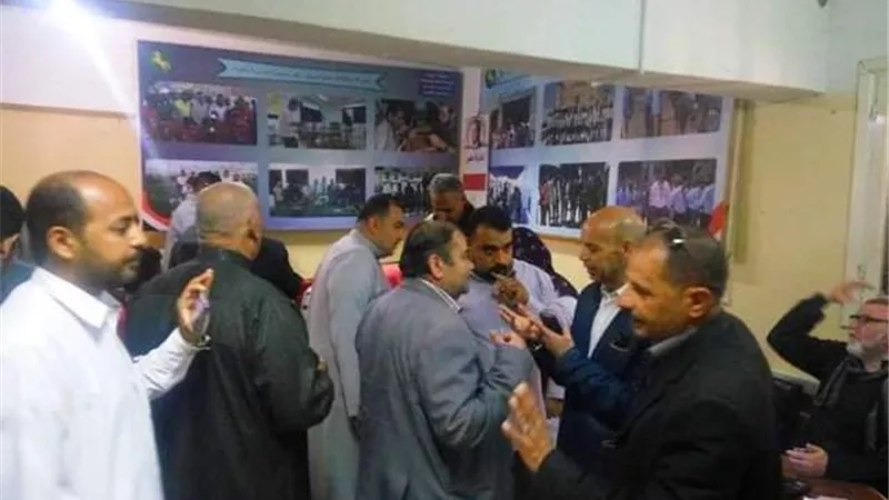 وكيل وزارة الصحة تلقى كلمة بعد صلاة الجمعة بالأسدية للحشد للمبادرة الرئاسية