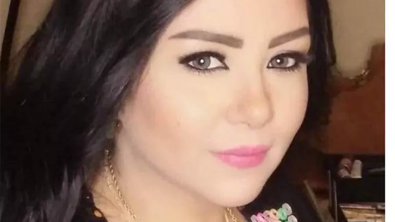 إيمان أيوب: 