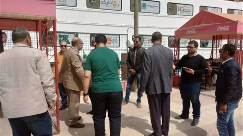 محافظ أسيوط يعلن عن وصول مستشفى الخير العائم للمحافظة