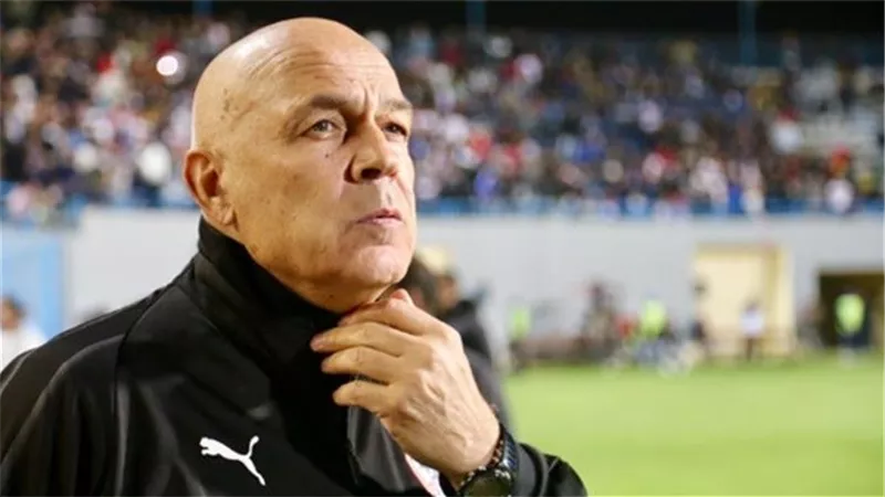 دفاع الزمالك غى ازمة قبل مبارة القمة