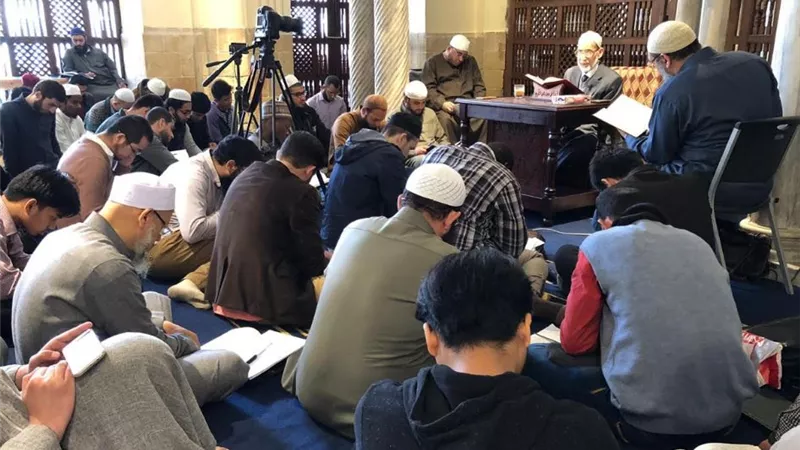 سلسلة محاضرات أسبوعية لأعضاء هيئة كبار العلماء بالرواق الأزهري