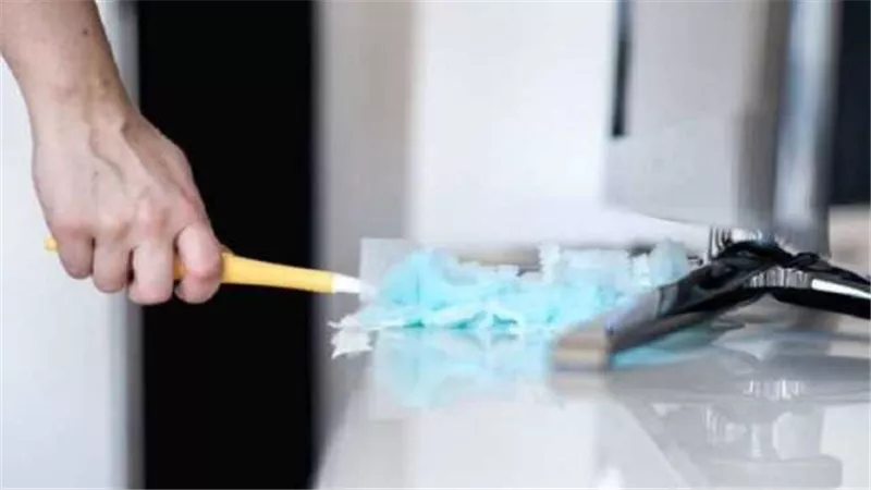 اكتشف كيف يتسبب غبار المنزل فى زيادة وزنك