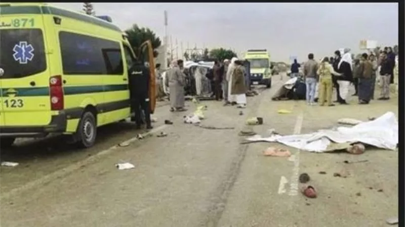 مصرع شخص واصابه 12 في حادث بالسويس