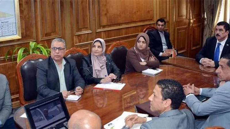 تعزيز التعاون بين القليوبية والهيئة العربية للتصنيع فى النظافة والإنارة