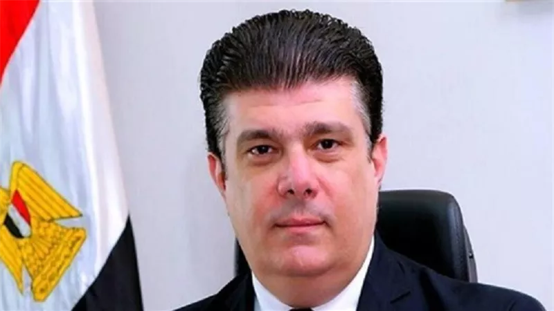 نادية مبروك رئيسا لصوت القاهرة ومحمد نوار رئيسا للاذاعة المصرية
