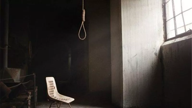 تفاصيل مثيرة فى واقعة العثور على جثة عامل فى عش الزوجية بالجيزة