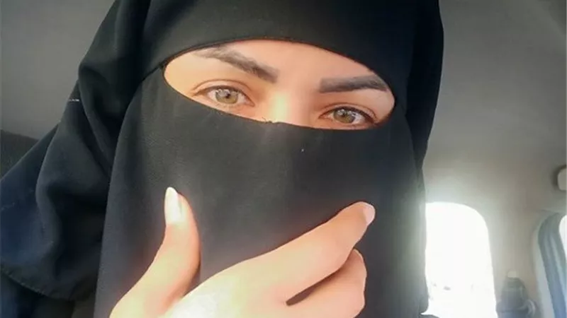 سما المصرى ترتدى النقاب.. وتعلق 