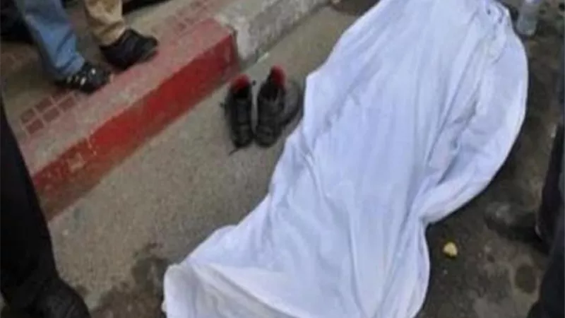 الزوجة اللعوب.. تستعين بزوجها وشقيقها لقطع رقبة عشيقها بالوراق.. والسبب صدام