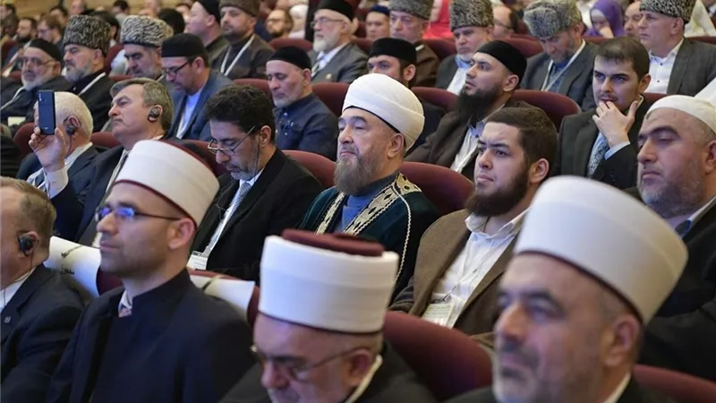 رابطة العالم الإسلامي تطلق مؤتمرها العالمي في موسكو بمشاركة ٤٣ دولة