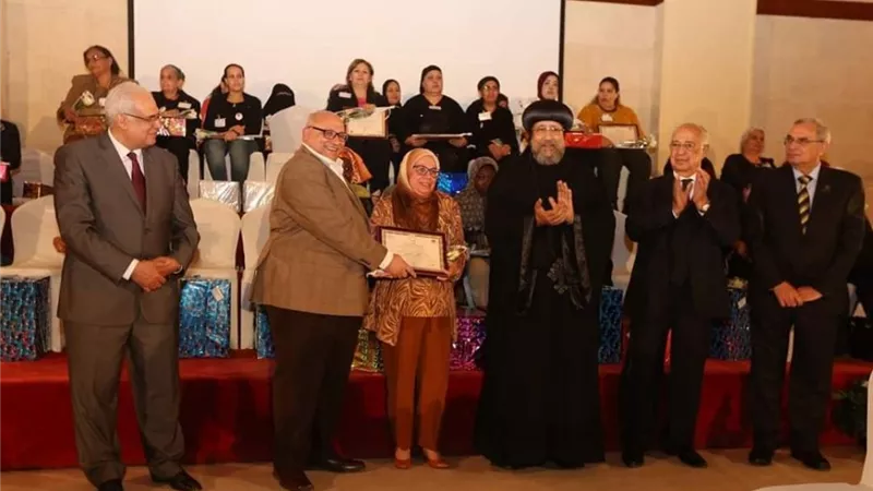 رئيس جامعة عين شمس يشهد تكريم 