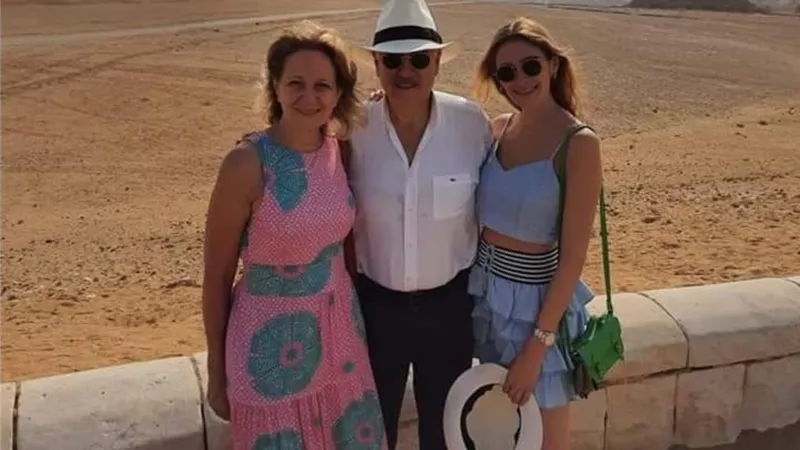 رئيس كولومبيا السابق يزور منطقة الأهرامات
