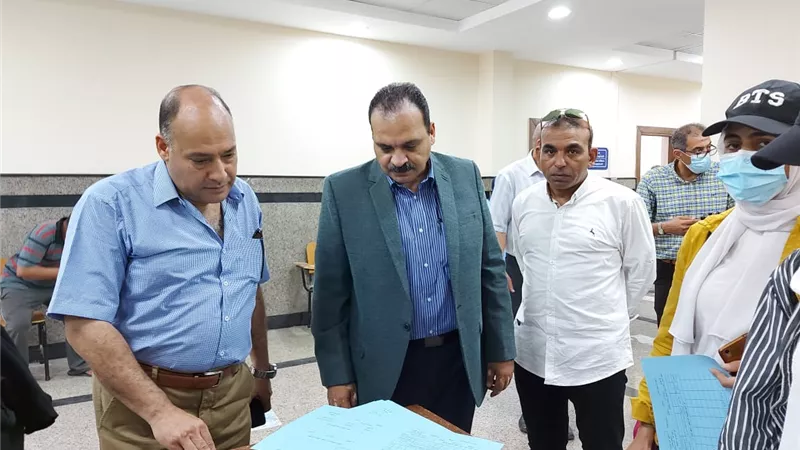 نائب رئيس جامعة بنها يتفقد أول أيام اختبارات القدرات بالكليات