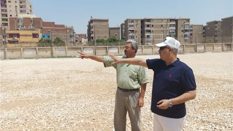 وكيل وزارة الرياضة بالقليوبية يتابع انشاء الملعب القانوني بمركز شباب قها