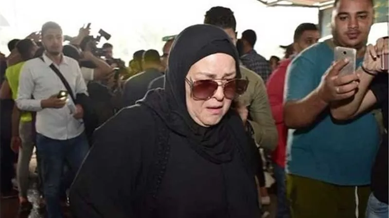 نقيب الموسيقيين ينعى رحيل دلال عبد العزيز