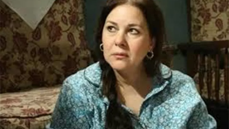 تكثيف امنى امام المستشفى التى ترقد بها دلال عبد العزيز