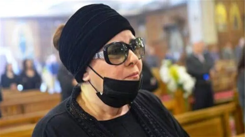 الهام شاهين تكشف عن كواليس الاخيرة للراحلة دلال عبد العزيز