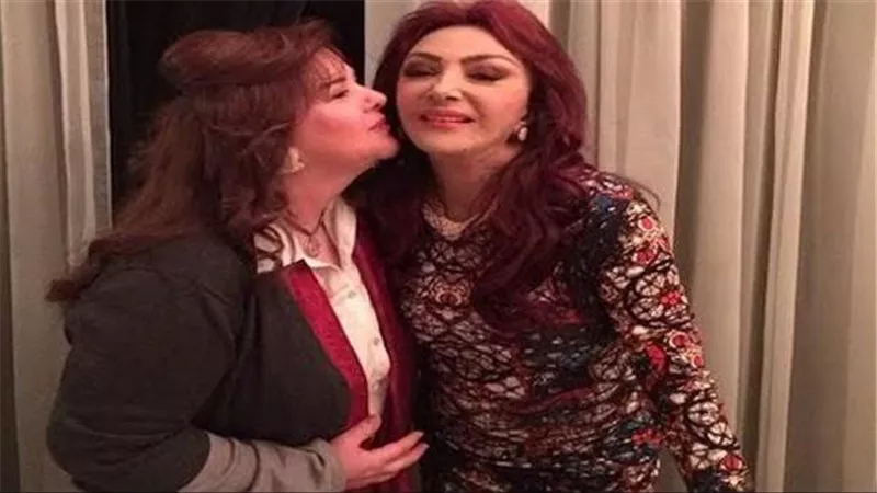 نبيلة عبيد باكياً: 