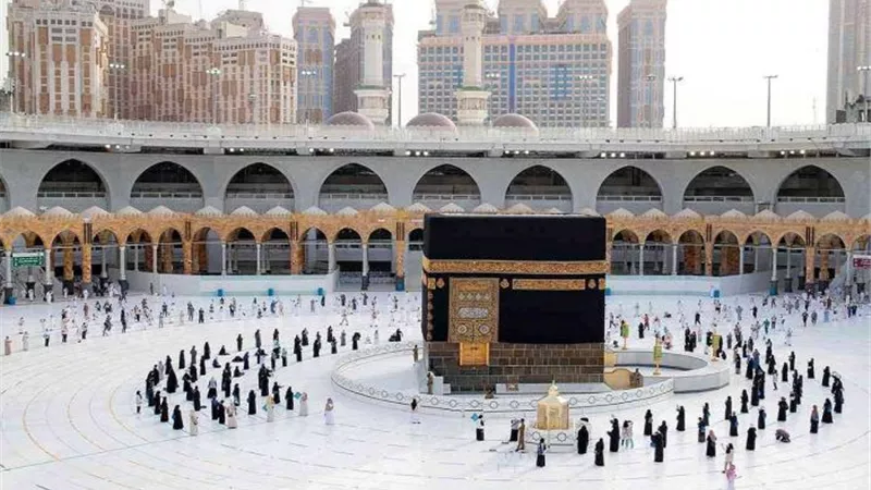 السعودية تفتح باب تلقي طلبات العمرة من الخارج