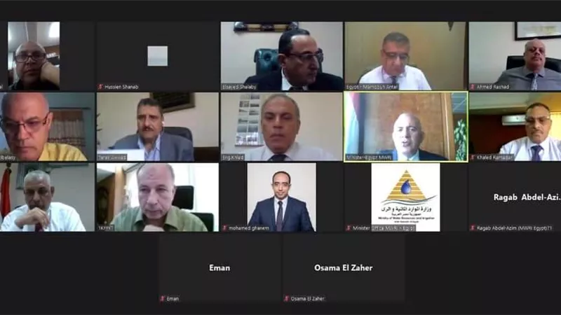 لجنة إيراد النهر تناقش إجراءات التعامل مع الأمطار الغزيرة و السيول