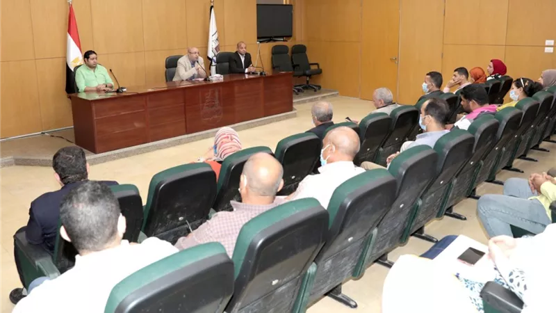 محافظ بني سويف يفتتح فعاليات البرنامج التدريبي لقيادات الصف الثاني