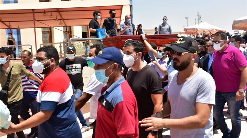 دلال عبد العزيز فى نفس نعش سمير غانم