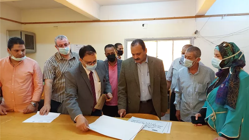 نائب رئيس جامعة بنها يتفقد اختبارات القدرات بكلية التربية النوعية