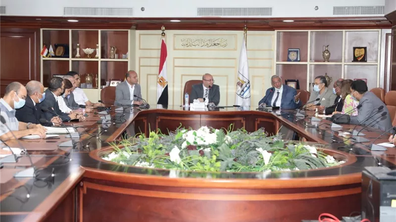محافظ بني سويف يلتقى رئيس هيئة التخطيط العمراني