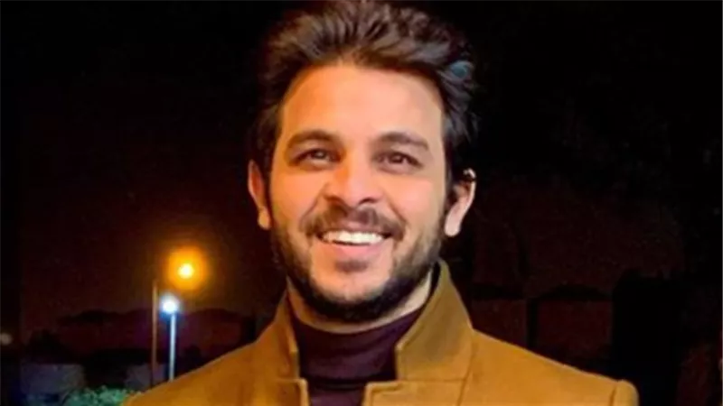 محمد رشاد يطرح برومو أغنيته 