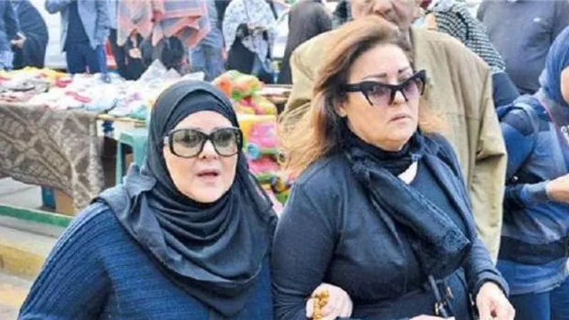 نهال عنبر عن دلال عبد العزيز: 