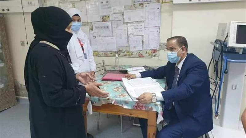 وكيل صحة القليوبية يحيل طبيب وصيادلة مركز لقاح كورونا ومدخل البيانات للتحقيق