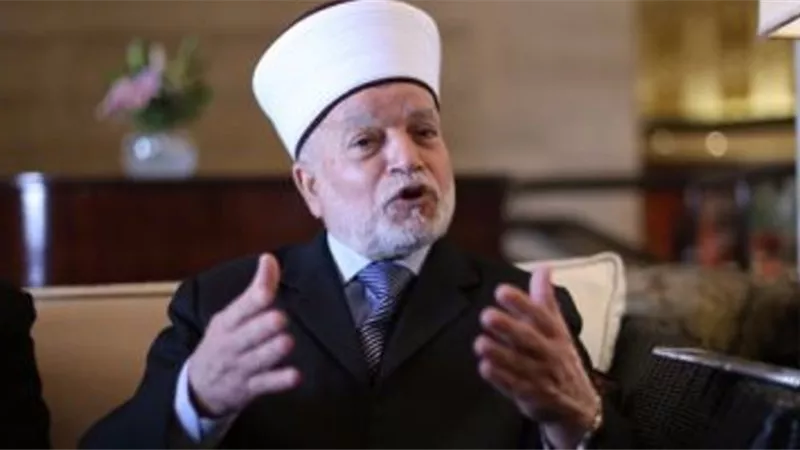 مفتي فلسطين يدعو للتصدي لمشاريع التهويد في المسجد الإبراهيمي