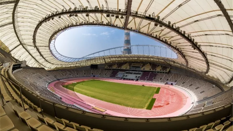بدء تركيب أولى محطات رصد جودة الهواء لبطولة كأس العالم FIFA قطر ٢٠٢٢..صور