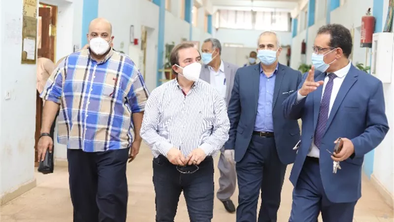 لجنة من الأعلى للجامعات تتفقد اختبارات القدرات بجامعة جنوب الوادى .. صور