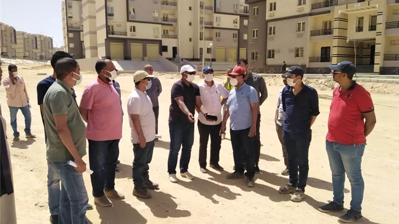مسئولو الإسكان يتفقدون مشروعات مدينتي ناصر وأسيوط الجديدتين.. صور