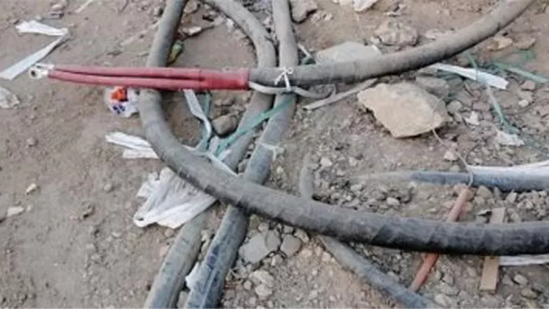 ضبط شخصين لقيامهما بسرقة كابلات تليفونات بالقاهرة