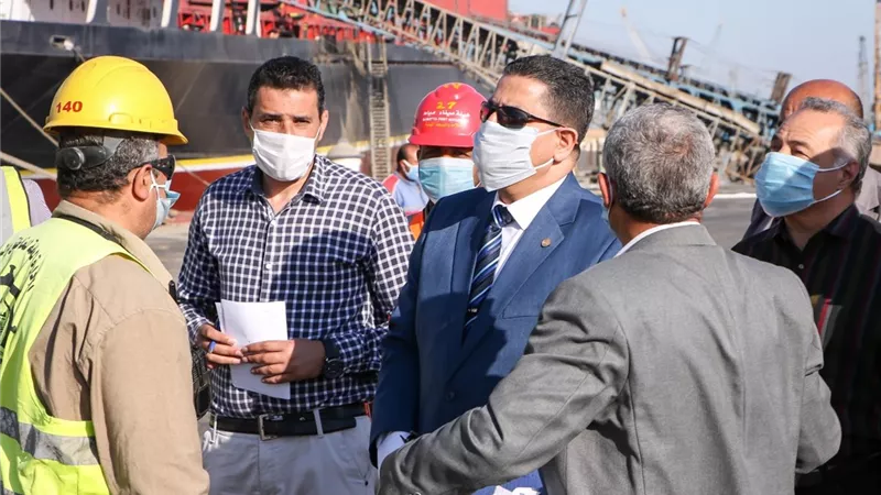 ٦٣ ألف طن بضائع عامة وتصدير ٧١٤ حاوية خضار وفاكهة من ميناء دمياط إلى أوروبا وأمريكا