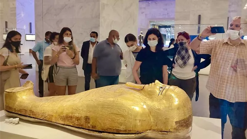 الوفد الروسي يزور متحف الحضارة ويشيد بالاجراءات الاحترازية