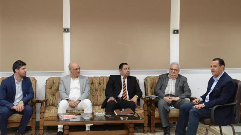جامعة أسيوط تستقبل وفد من أعضاء المكتب الثقافي لسفارة دولة الكويت في القاهرة
