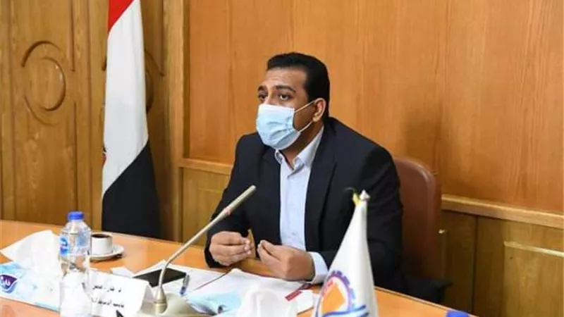 نائب محافظ قنا يناقش آليات تفعيل قانون 152 الخاص بالمشروعات الصغيرة