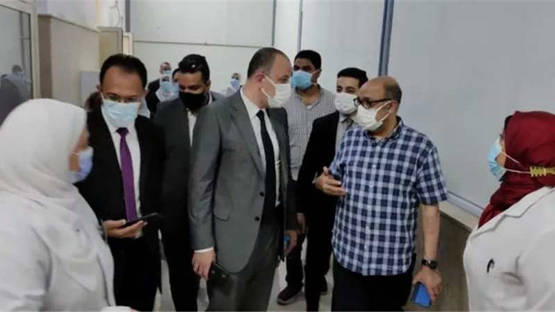 مساعد وزيرة الصحة للتعليم الطبي يتابع وحدة التشخيص عن بعد