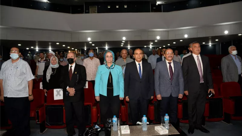 سكرتير مساعد محافظة أسيوط يشارك فى جلسة التشاور المجتمعي لتقييم الأثر البيئي لمشروع إنشاء خط بترول منتجات المنيا/أسيوط بشركة التكرير
